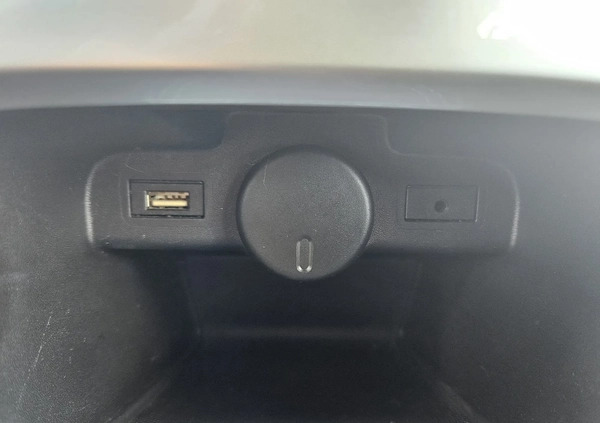 Opel Astra cena 27500 przebieg: 172098, rok produkcji 2011 z Zakroczym małe 211
